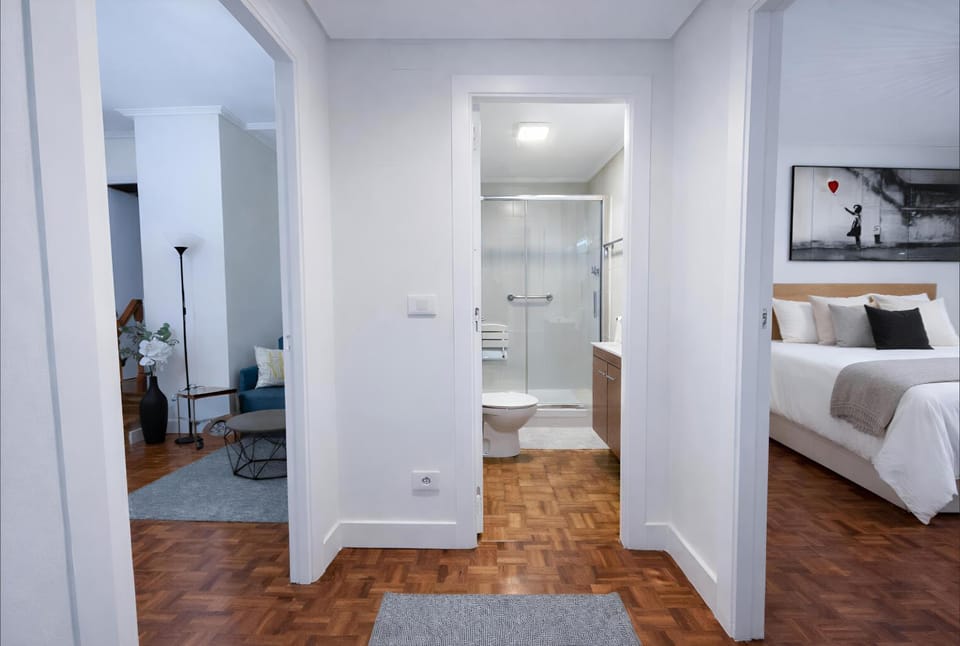 Bathroom, Living room, Lobby or reception, Decorative detail, Bedroom