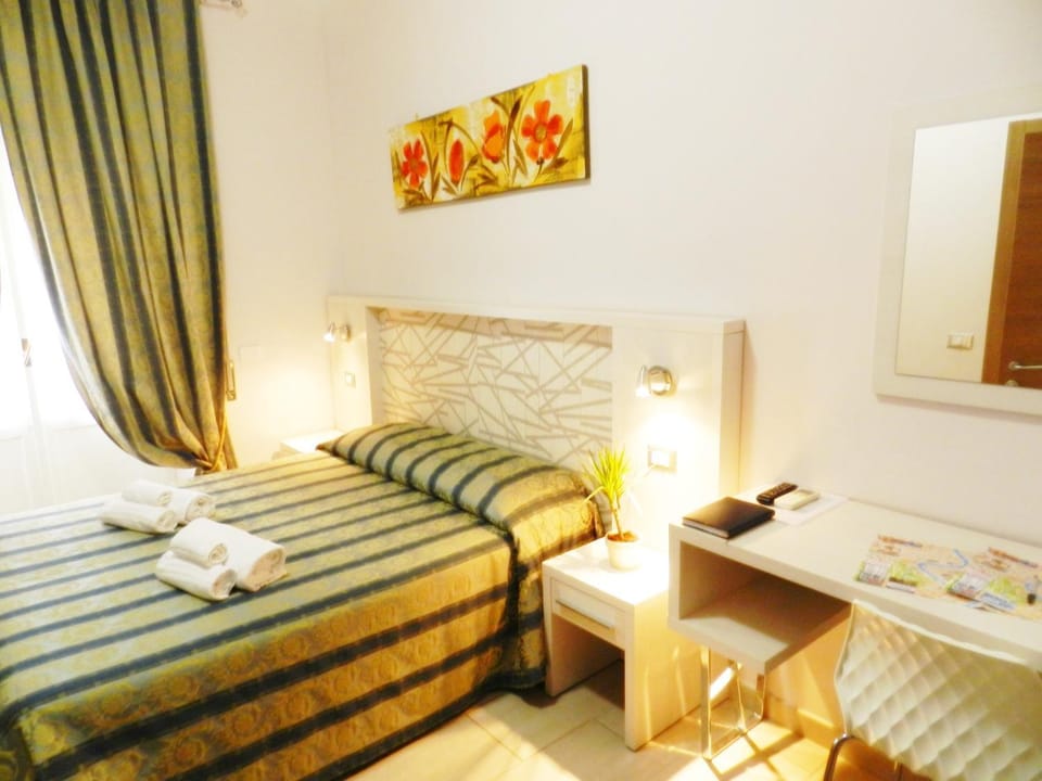 Bed, Photo of the whole room