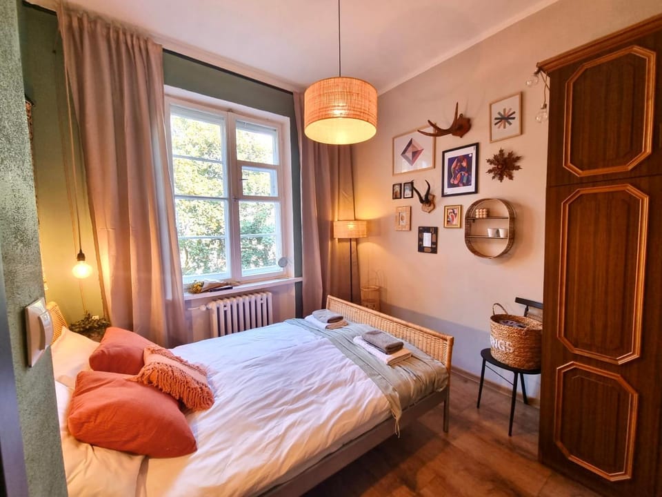 Bed, Photo of the whole room, Bedroom, wardrobe