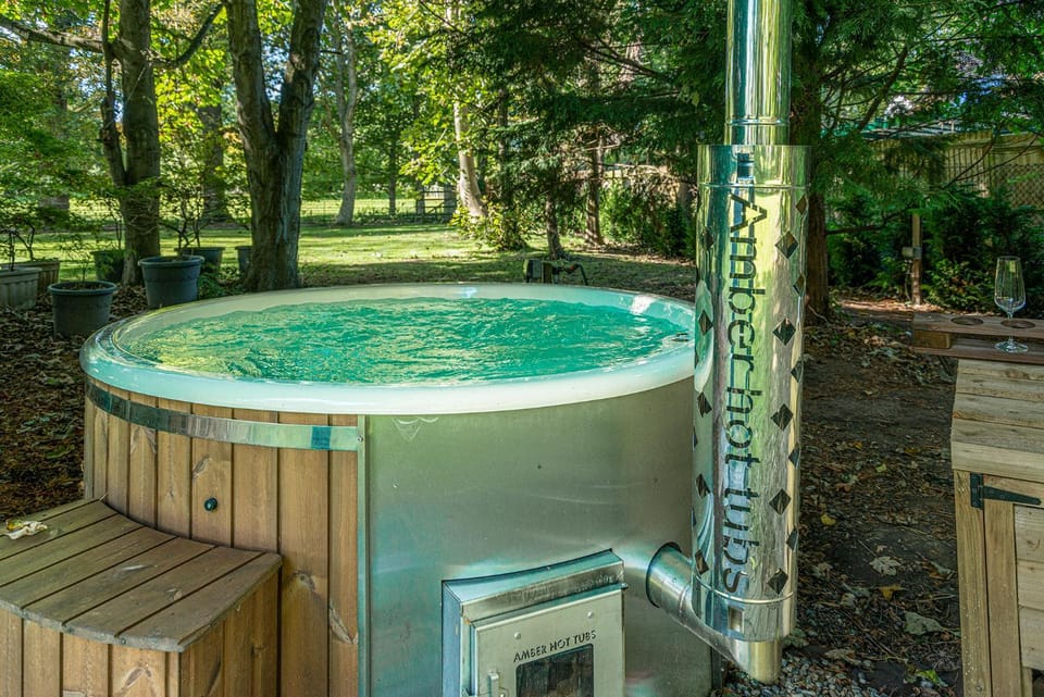 Hot Tub, Garden view