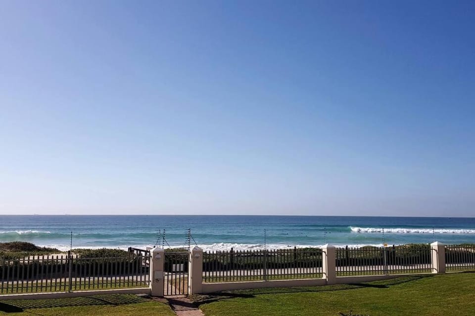 Ocean living @ Summerseas Apartment in Port Elizabeth