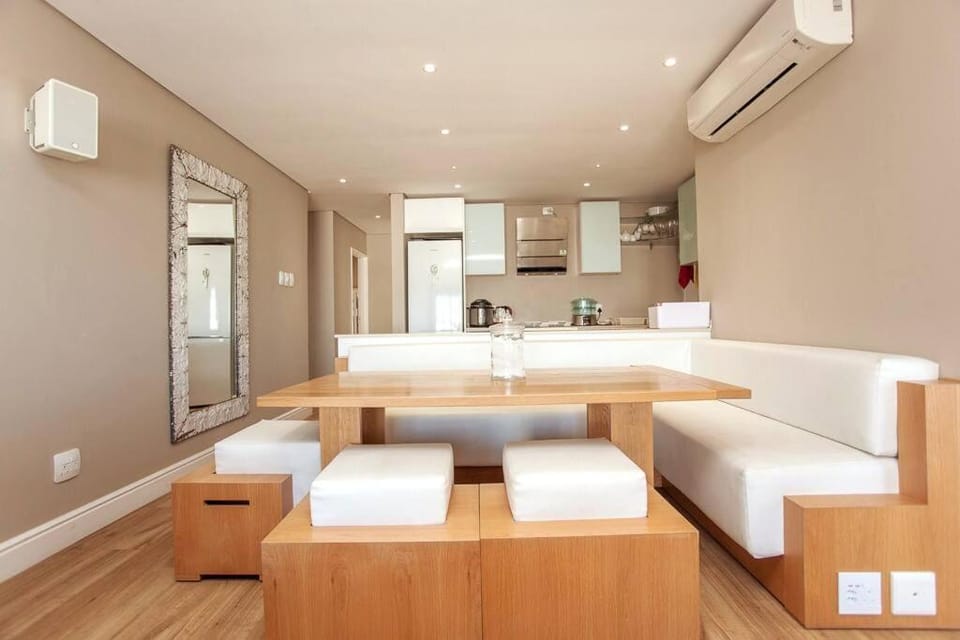 Ocean living @ Summerseas Apartment in Port Elizabeth
