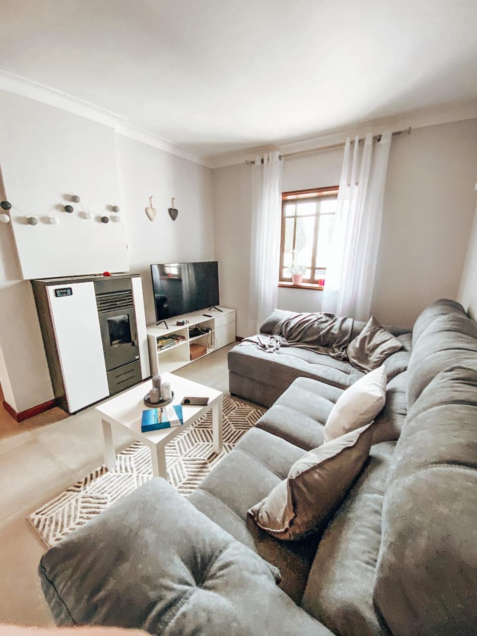 TV and multimedia, Living room, Seating area