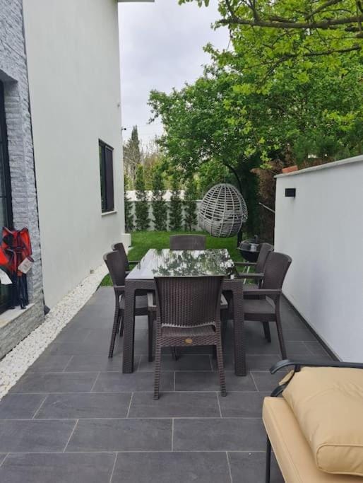 Garden, Seating area