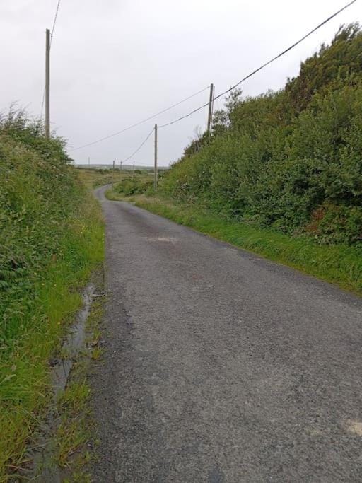 Ceaser's cabin is a cosy 1 bedroom cabin Cabin in County Clare