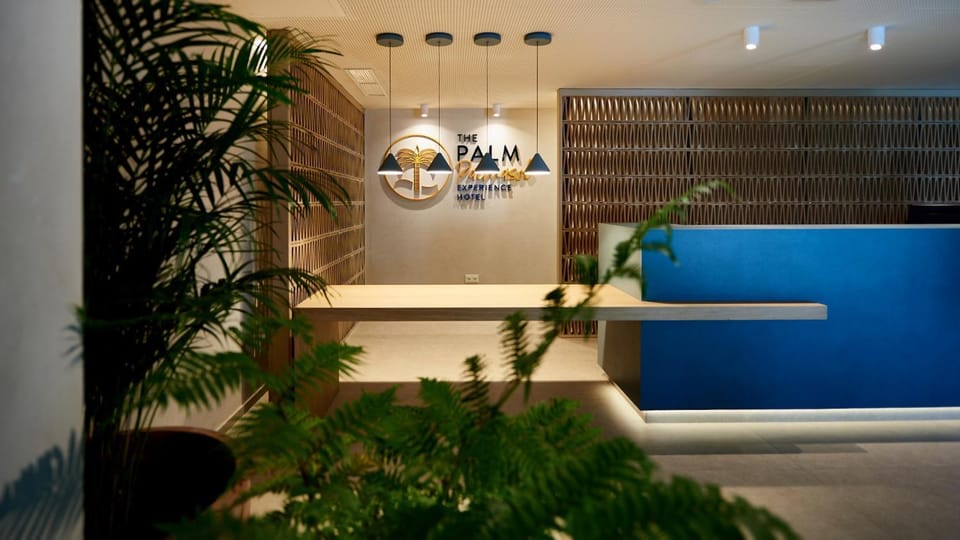 Lobby or reception, Logo/Certificate/Sign