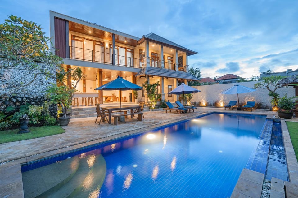 Property building, Swimming pool