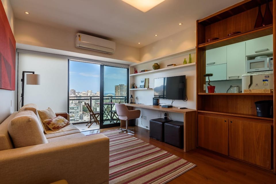 TV and multimedia, Living room, Seating area, air conditioner