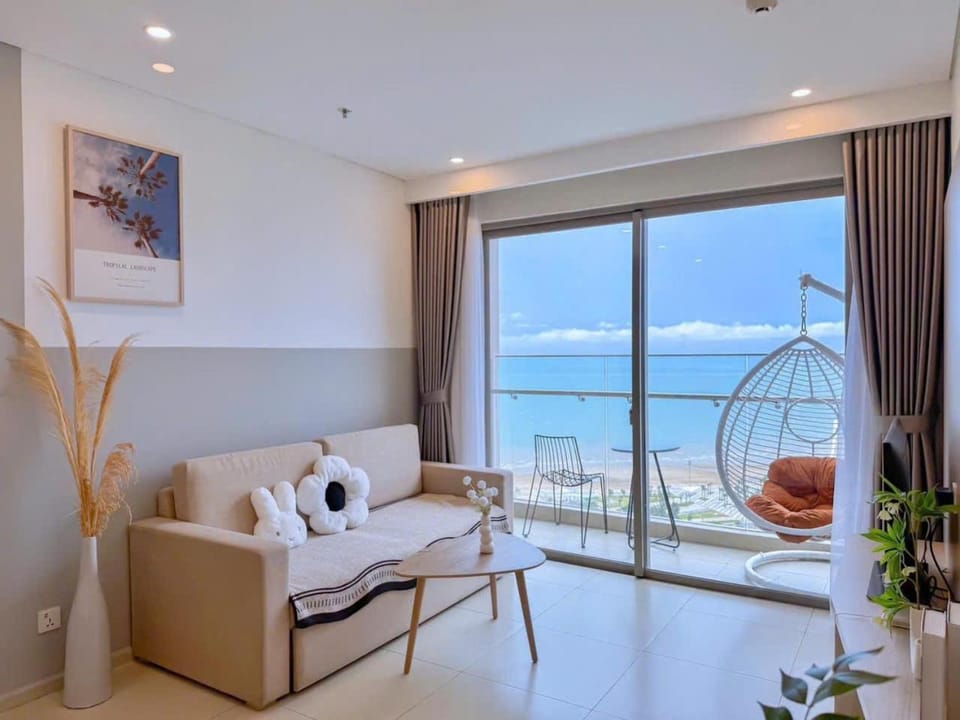 Living room, Sea view