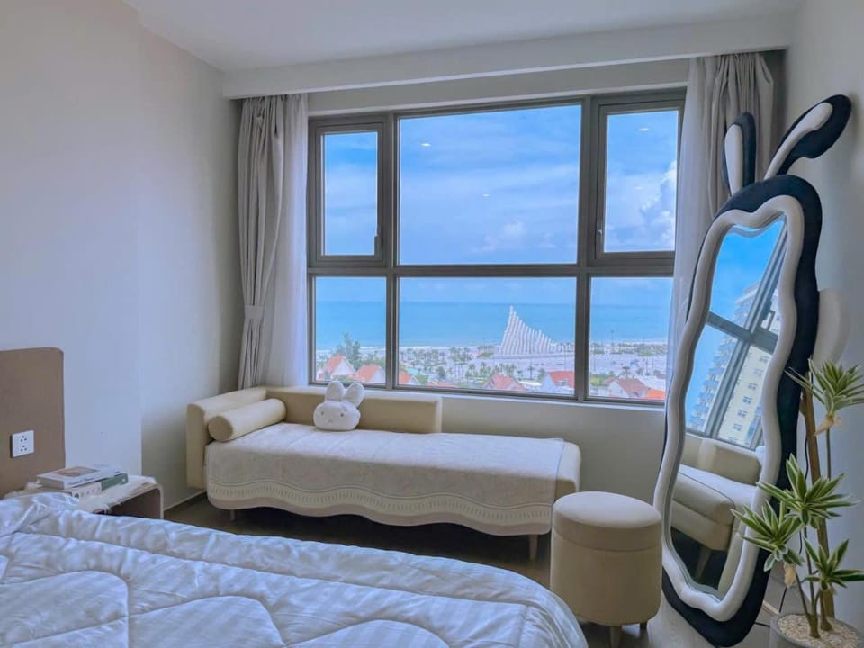 Bed, Photo of the whole room, Sea view
