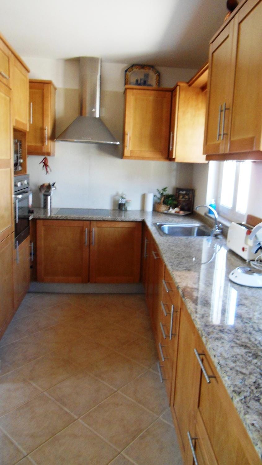 Kitchen or kitchenette, Communal kitchen