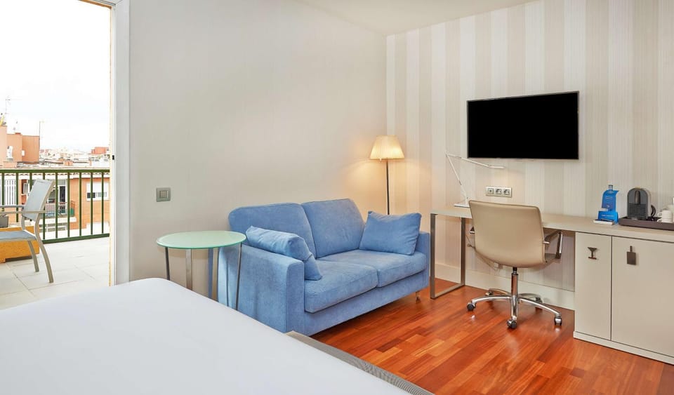 Photo of the whole room, Bedroom, On site