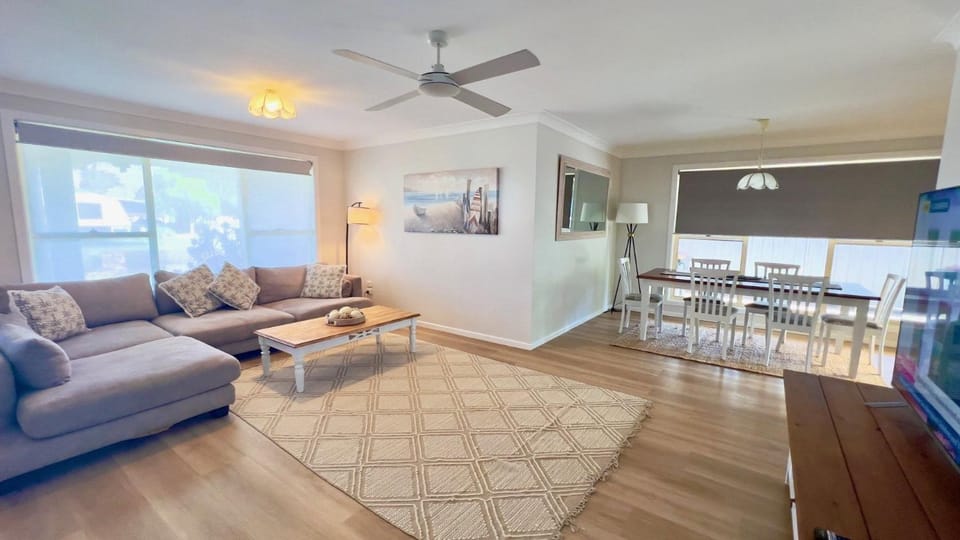 Yamba Family Seascape - Lifestyle Yamba House in Yamba