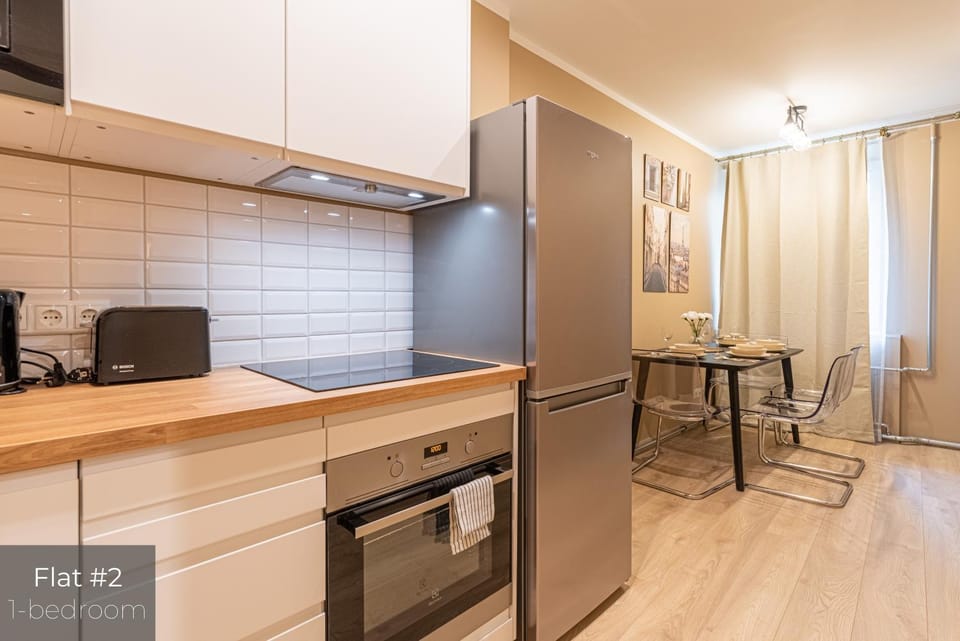 Kitchen or kitchenette, Dining area, dishwasher, oven, pet friendly, stove