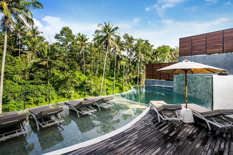 Property building, Natural landscape, View (from property/room), Pool view, Swimming pool, sunbed