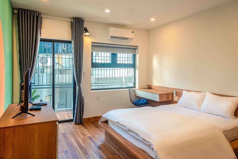 Bed, TV and multimedia, Photo of the whole room, Bedroom, air conditioner