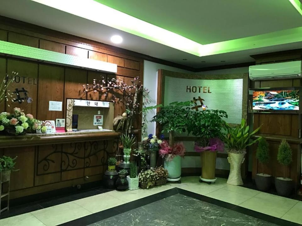 Sharp Hotel Jeonju Motel in South Korea