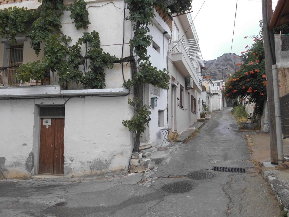 Neighbourhood, Street view