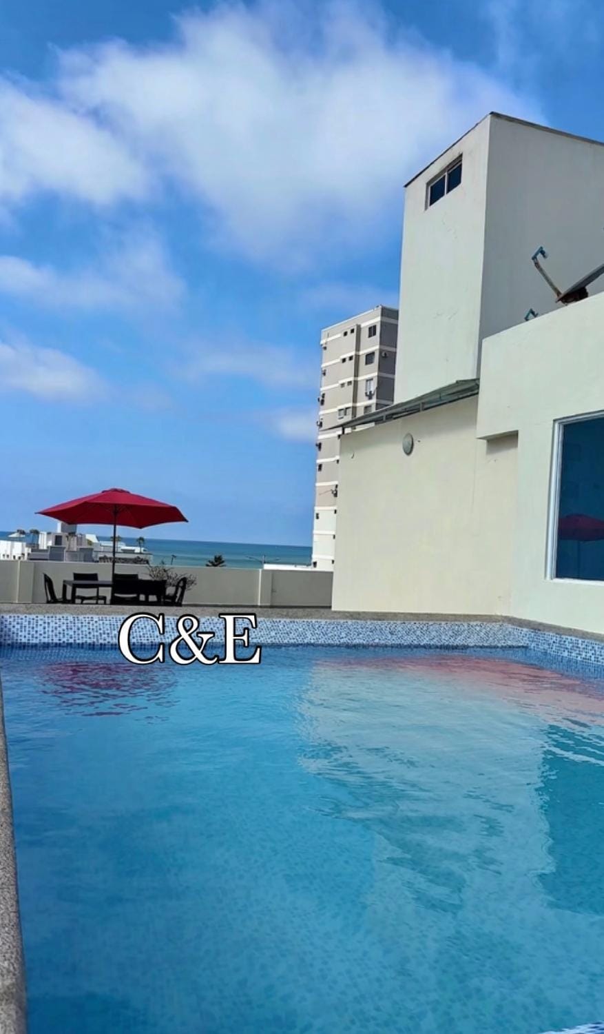 C&E ALOJAMIENTOS APARTAMENTOS , A una calle de la Playa Y Malecón Apartment in Salinas