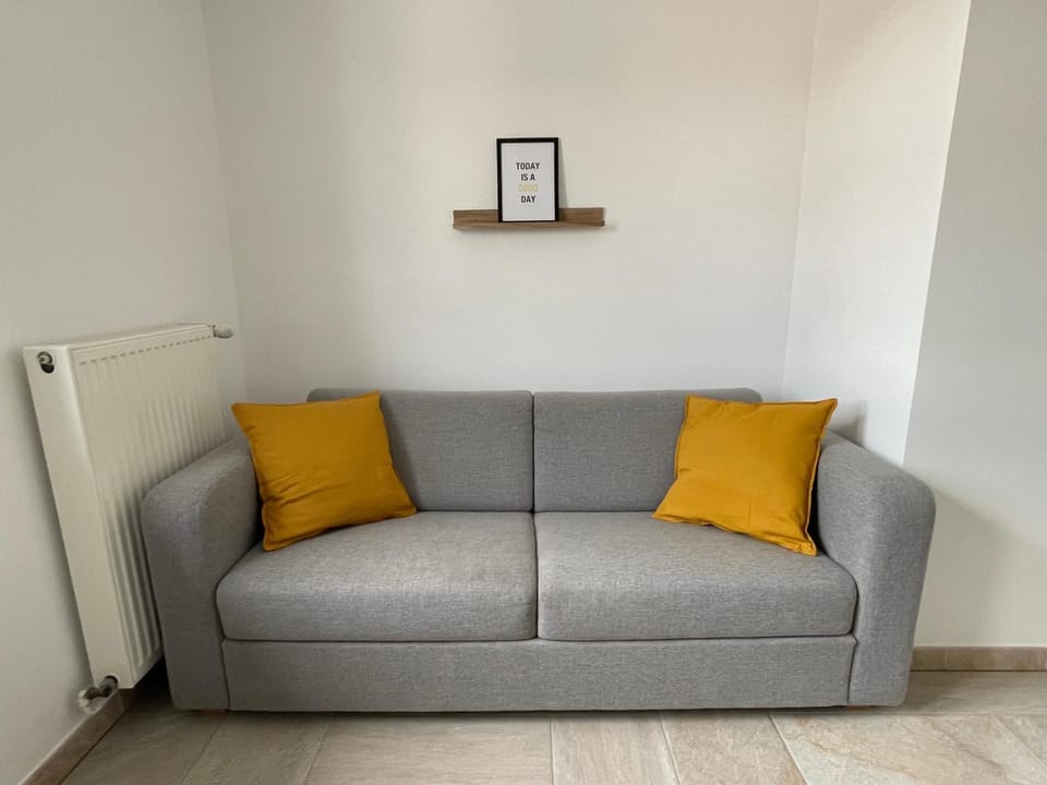 TV and multimedia, Seating area