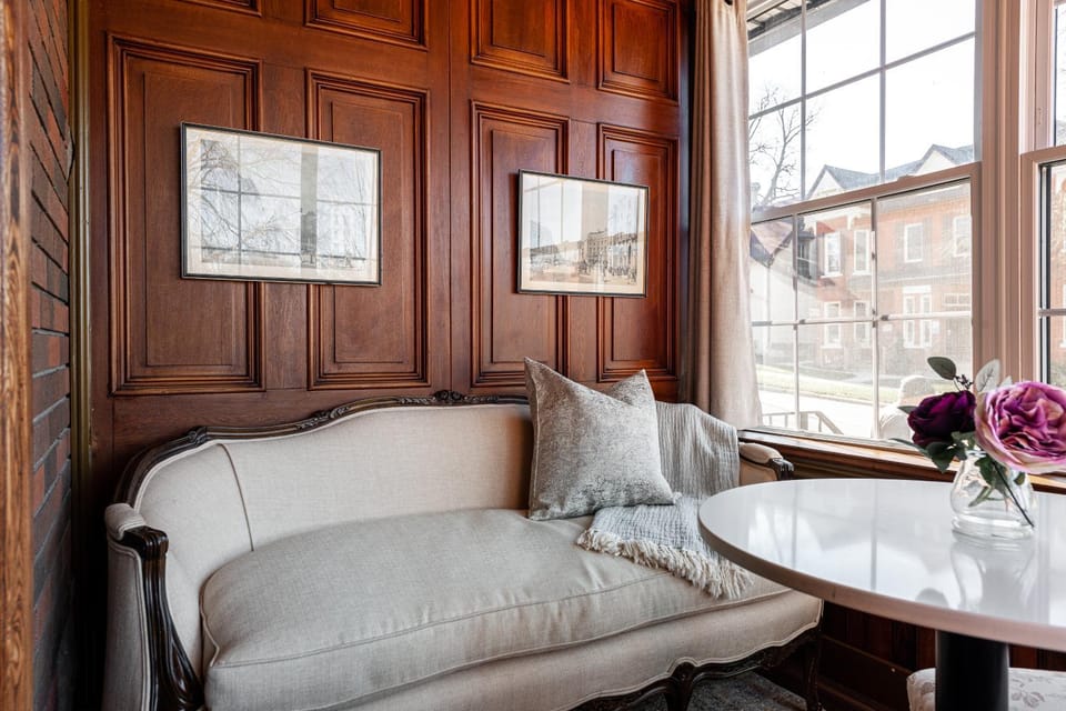 Living room, Seating area, Dining area, Lake view, River view