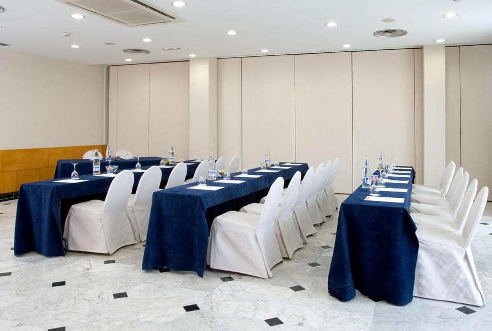 Meeting/conference room