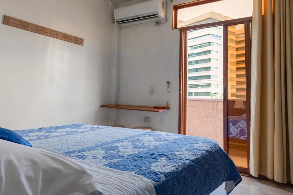 Bed, Balcony/Terrace, Photo of the whole room, Bedroom, City view