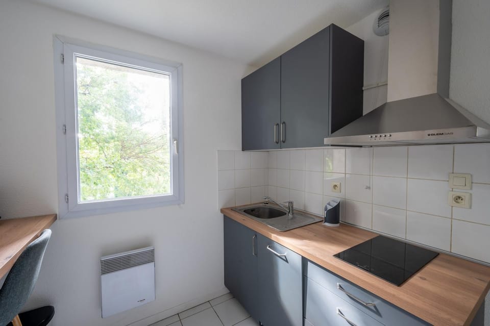Kitchen or kitchenette, stove