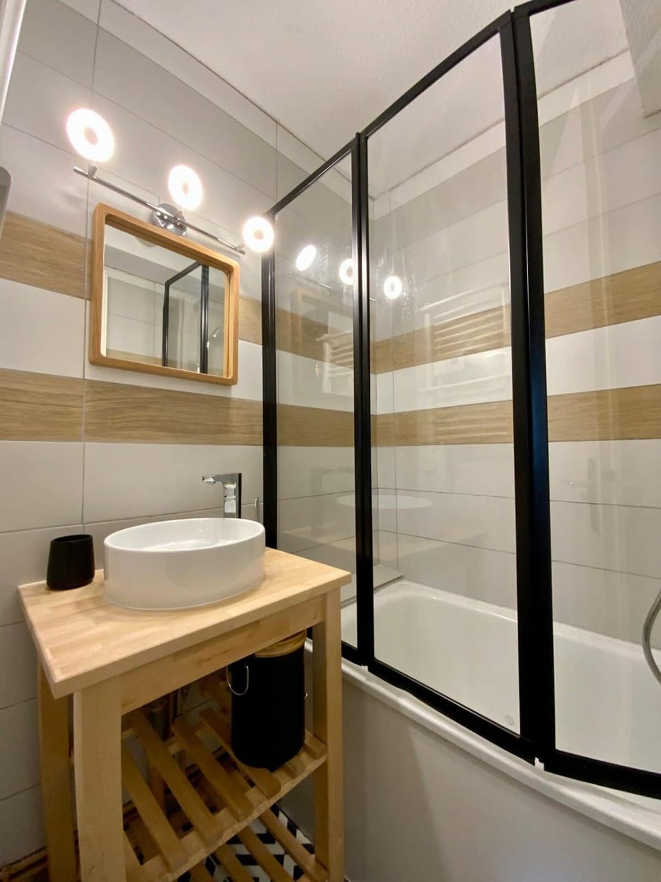The Edelweiss- Renovated studio for 4 people! House in Provence