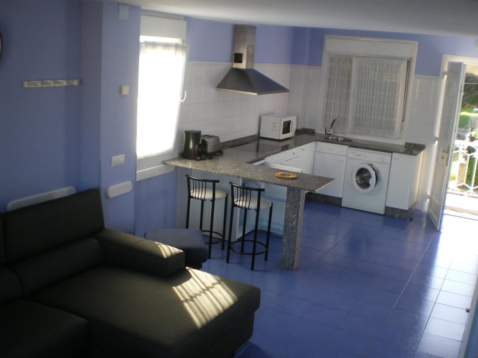 Kitchen or kitchenette, Living room