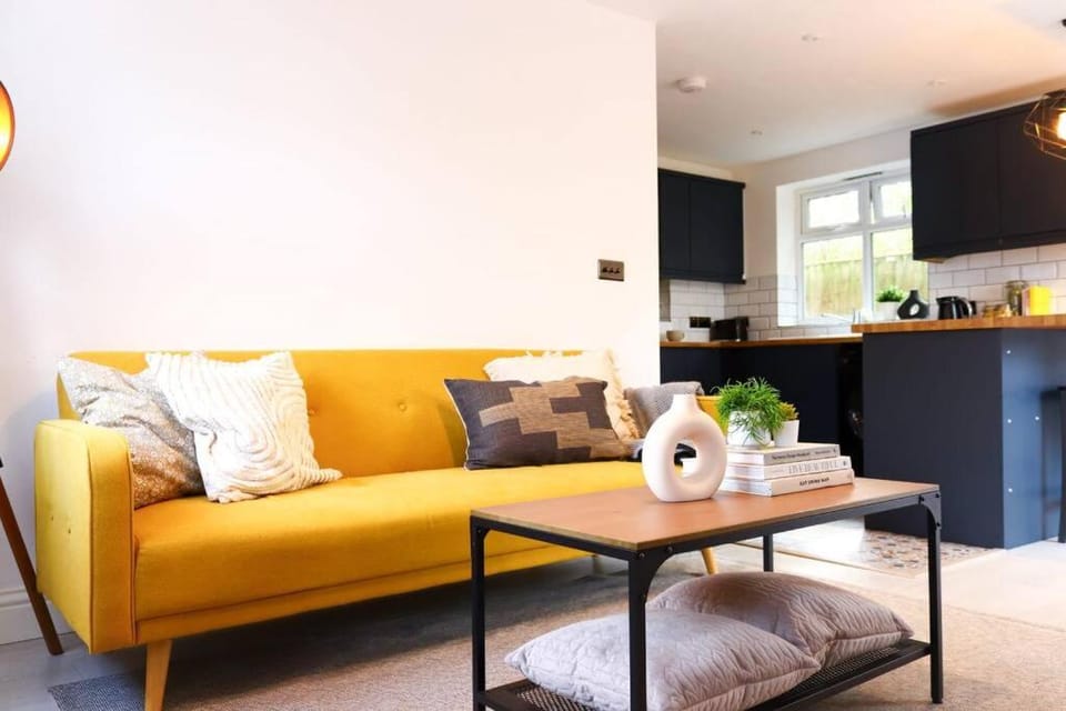Lovely 1 BR Headington apartment with FREE parking Apartment in Oxford