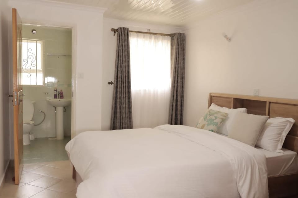 Cheerful 4-bedroom with pool Villa in Kenya