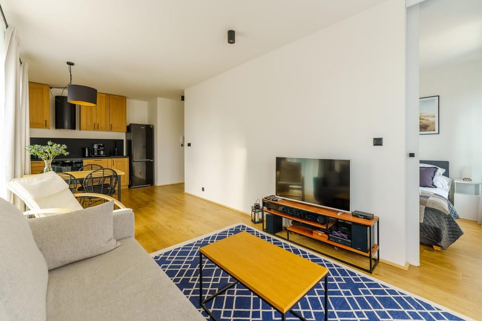 Communal lounge/ TV room, Kitchen or kitchenette, Living room