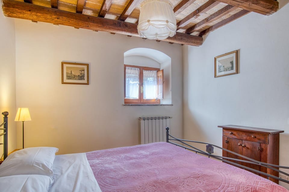 Property building, Living room, Bedroom