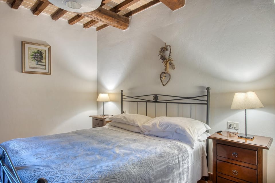 Property building, Living room, Bedroom