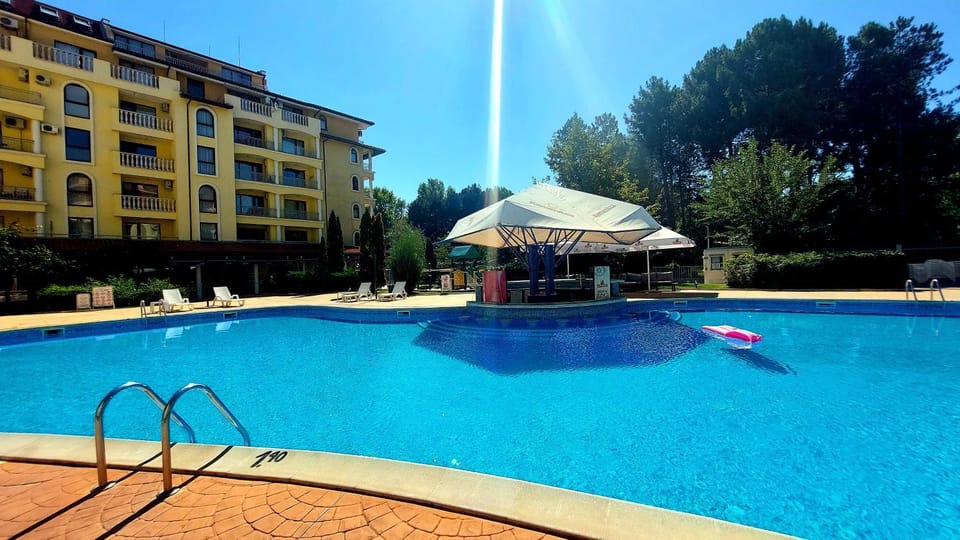 Property building, Swimming pool