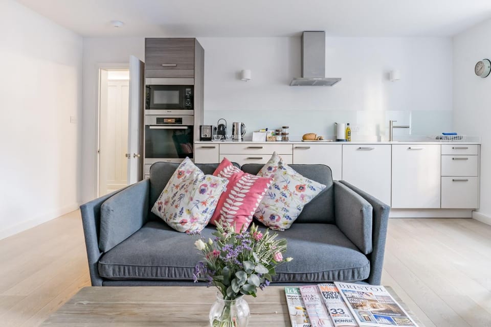 Kitchen or kitchenette, Living room