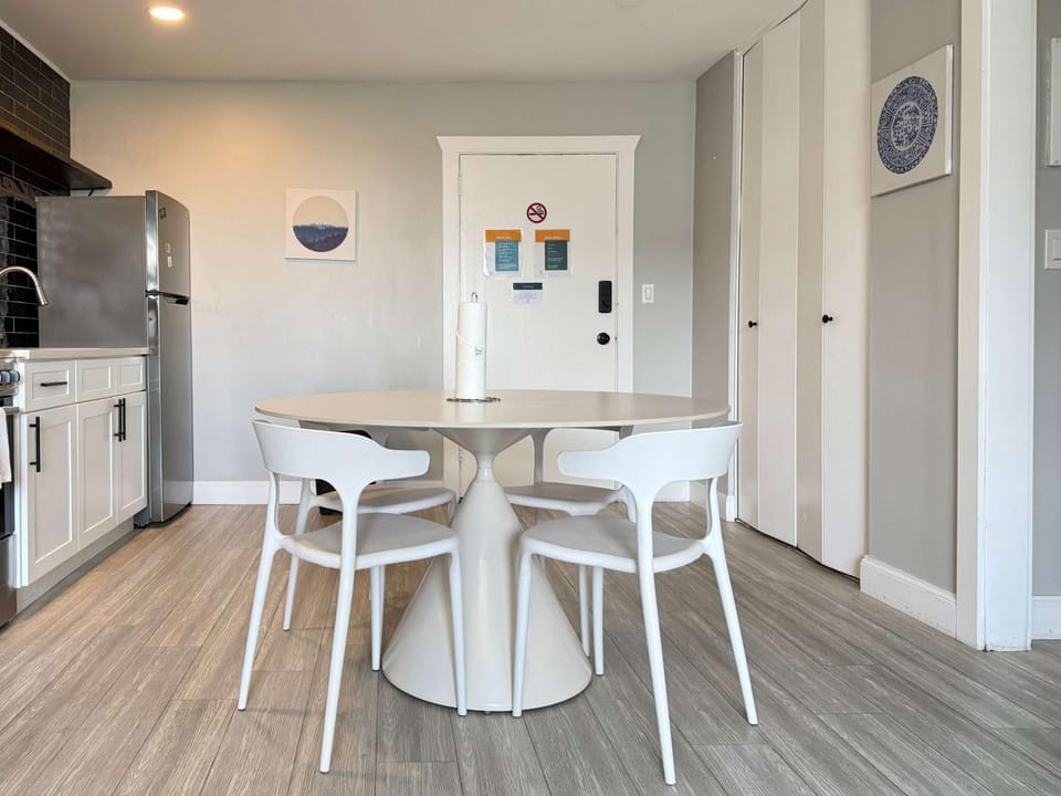 Close to Everywhere Downtown Onsite Parking LM1004 House in Atlanta