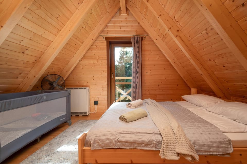 Bed, Balcony/Terrace, Balcony/Terrace, Photo of the whole room, Bedroom, towels
