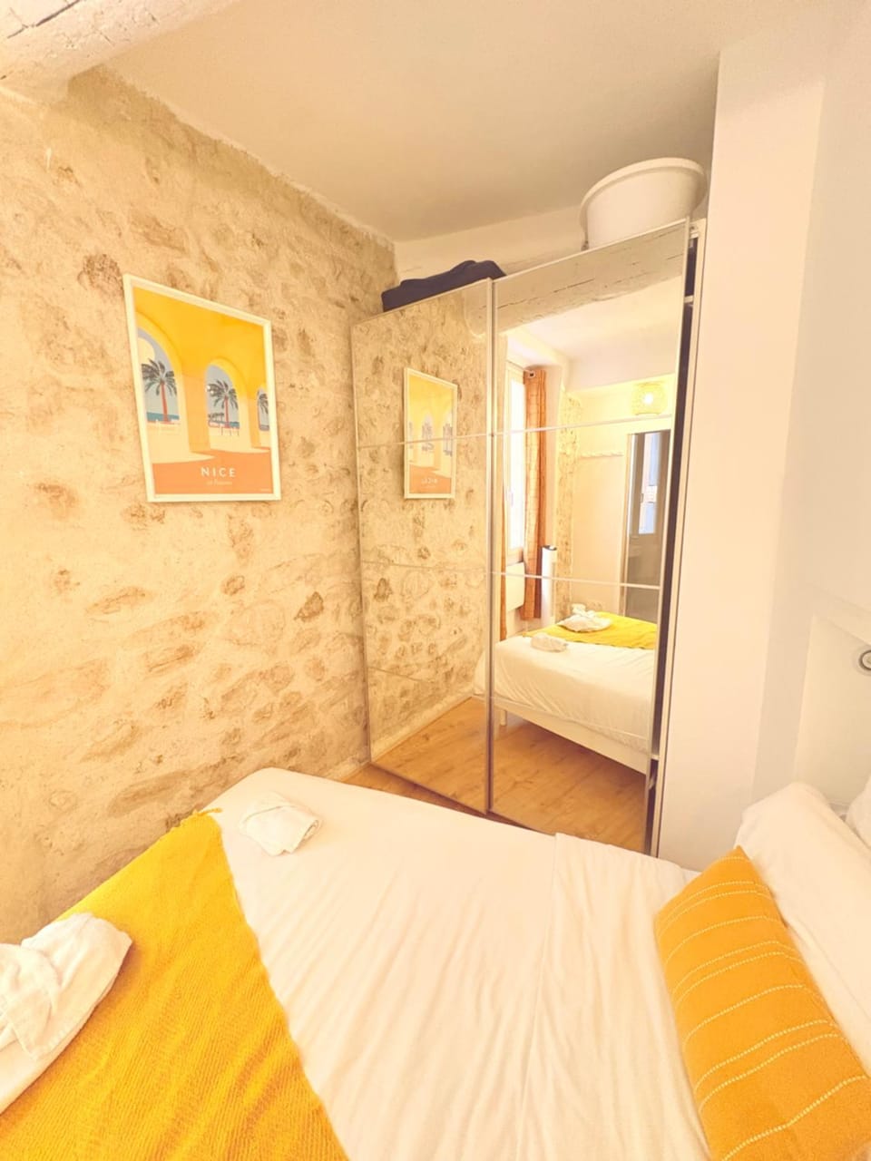 Old Town Nice Renovated 2BR Near Beaches & Cours Saleya Apartment in Nice