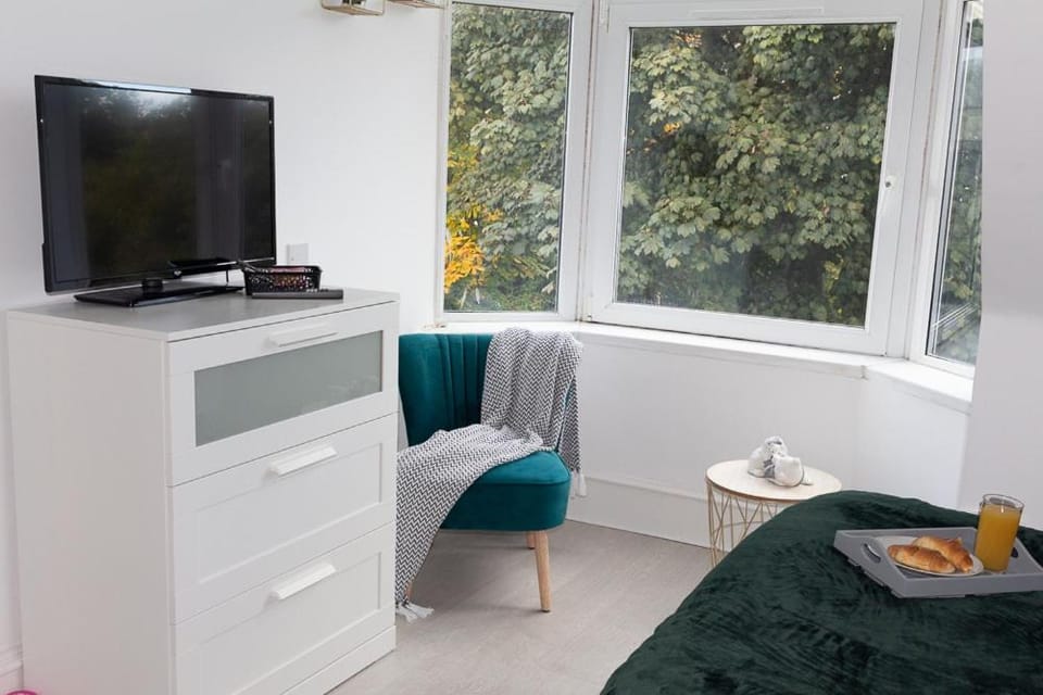 TV and multimedia, Seating area