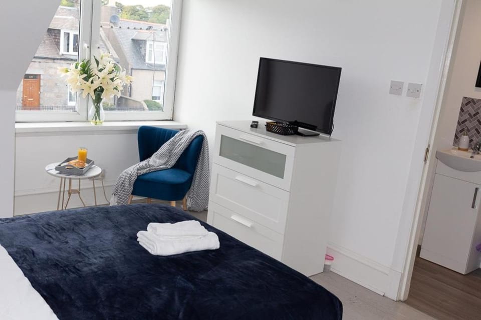 TV and multimedia, Seating area