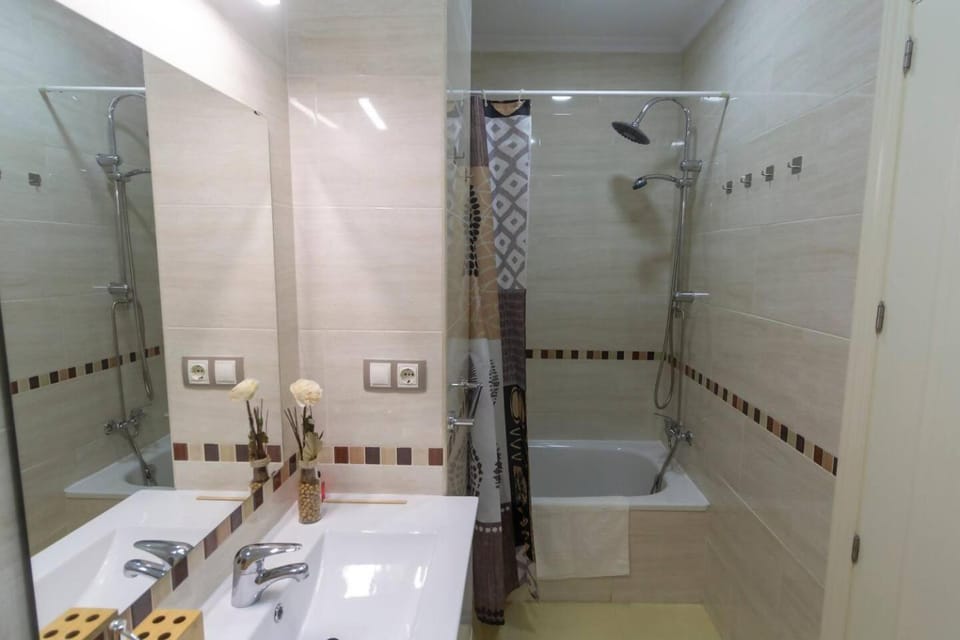 SH Piluca's Home. Moderno apartamento con patio Apartment in Cadiz
