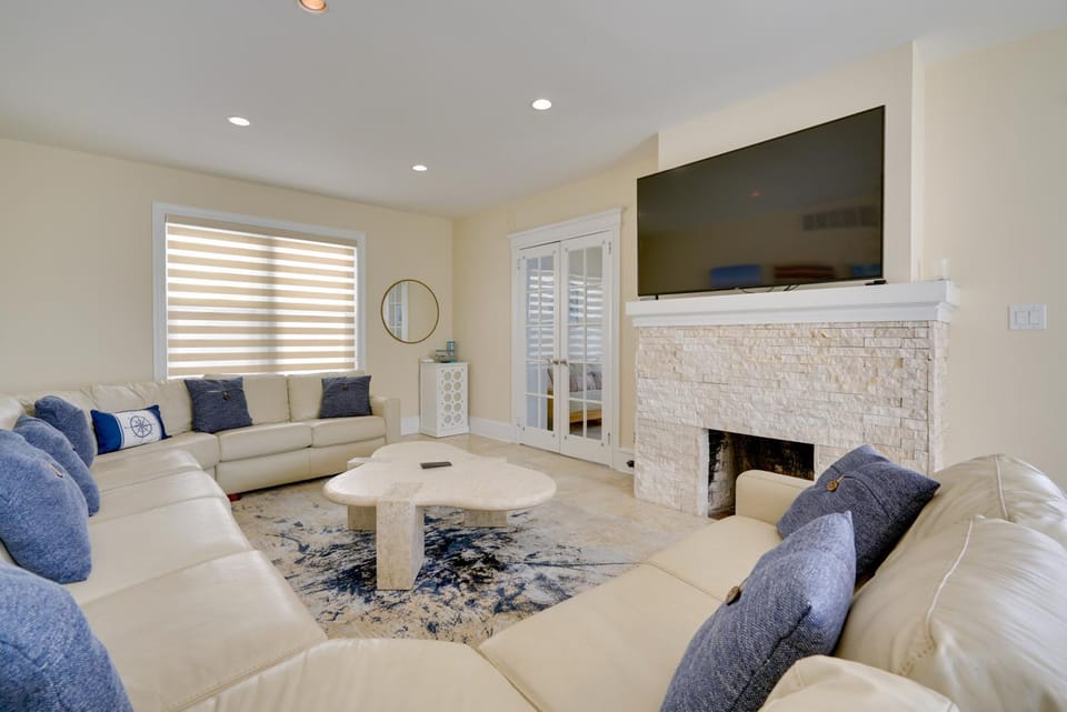 Steps to Boardwalk: Group Getaway in Ventnor City House in Ventnor City