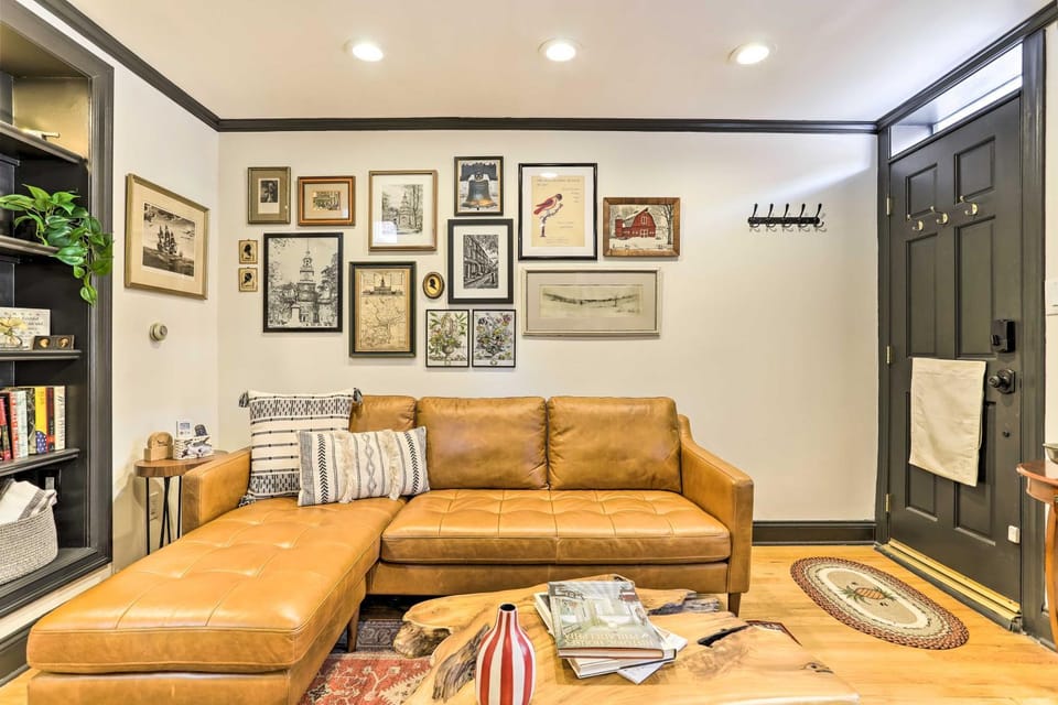 Historic Home w/ Garden, 4 Mi to Lincoln Financial House in Philadelphia