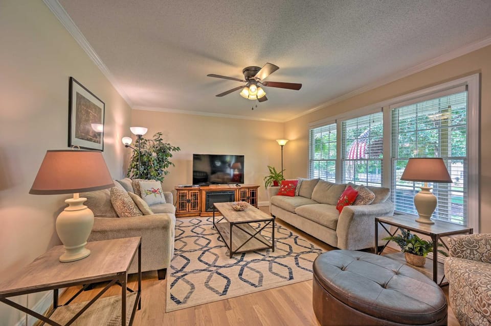 Peaceful Country Retreat w/ Easy Highway Access! House in Greensboro