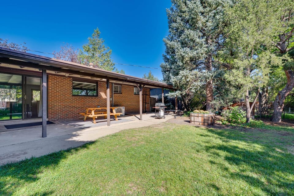 < 3 Mi to Pearl St: Home w/ Large Yard in Boulder House in Boulder