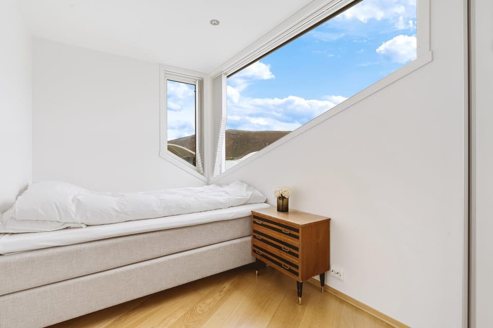 Bed, View (from property/room), Bedroom