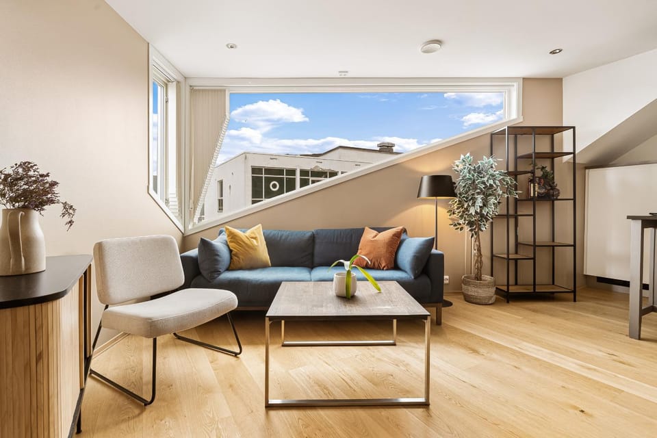View (from property/room), Living room, Seating area