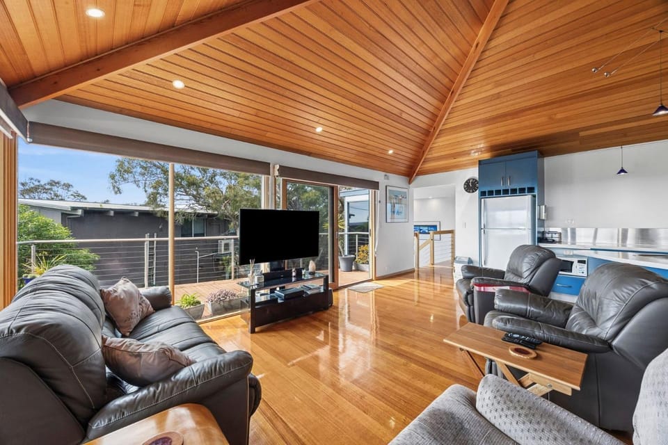 Blue Water - BYO Linen House in Anglesea